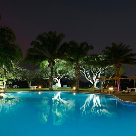Отель Pullman Lubumbashi Grand Karavia. Экстерьер фото
