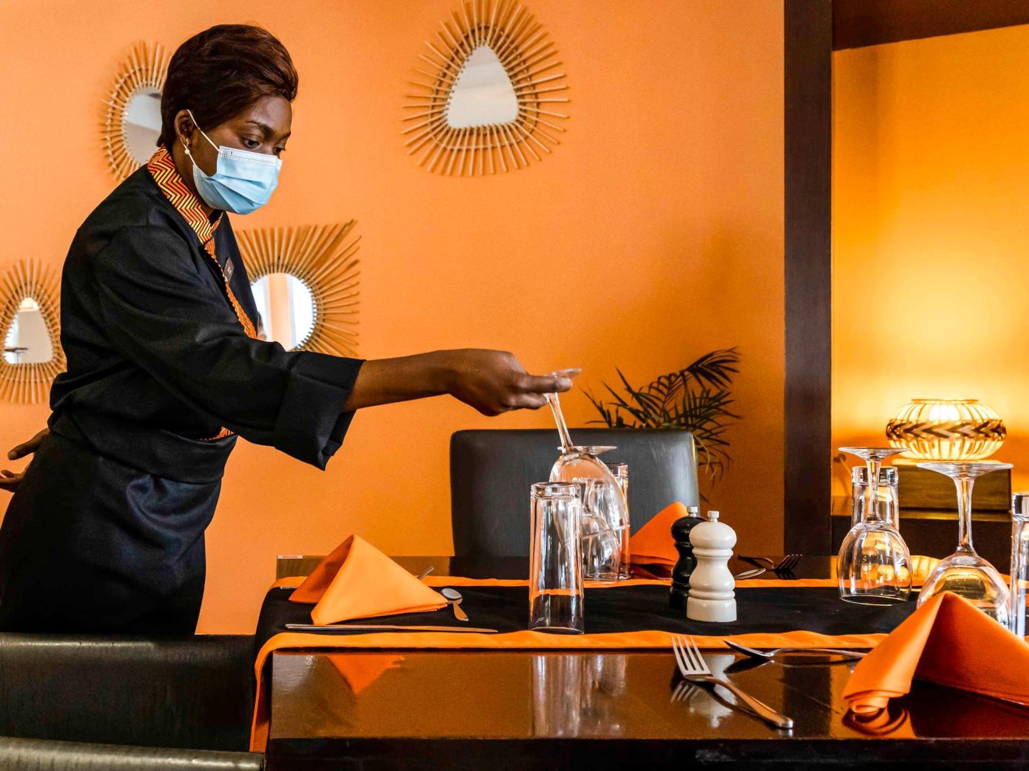 Отель Pullman Lubumbashi Grand Karavia. Экстерьер фото