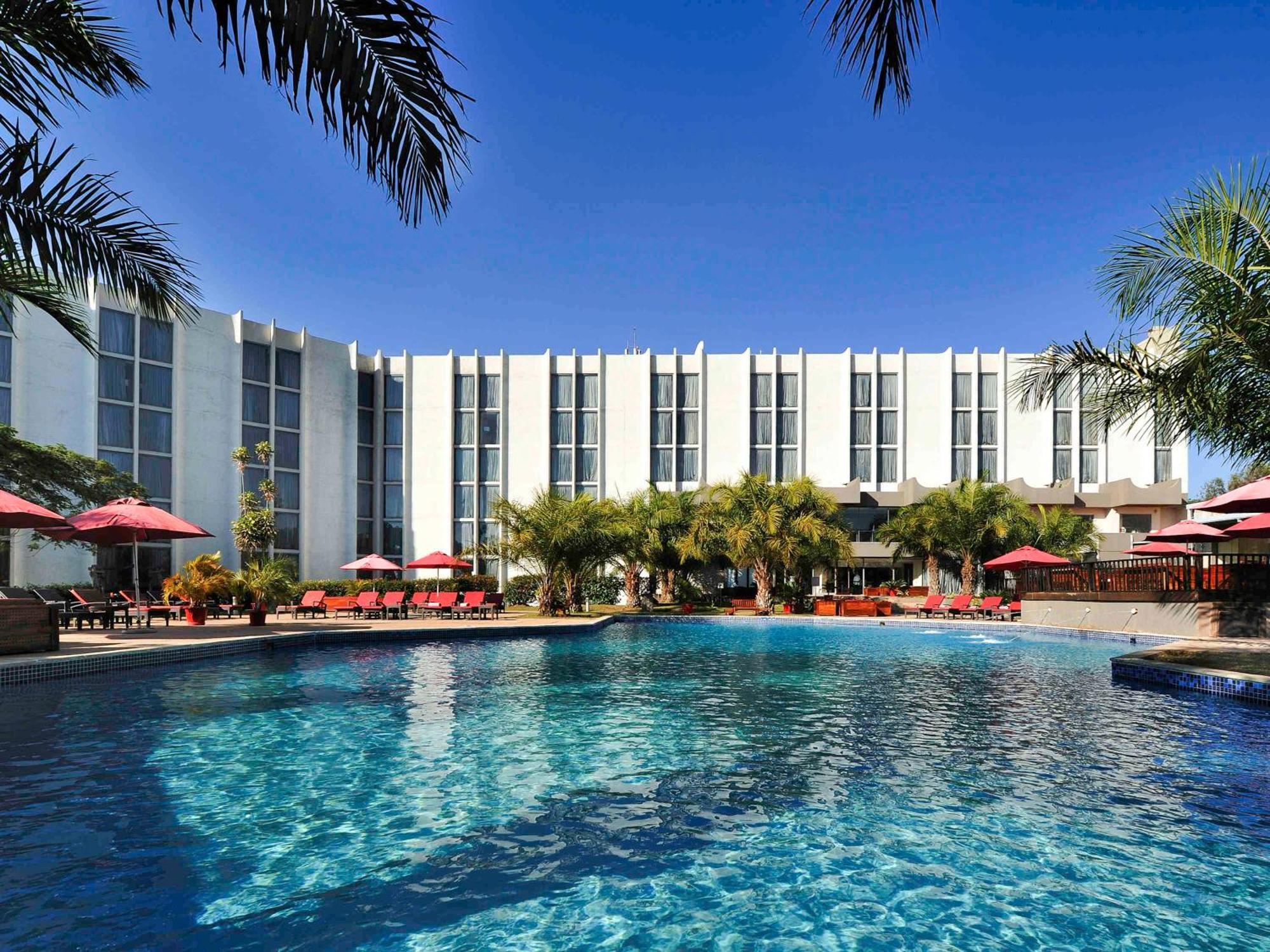 Отель Pullman Lubumbashi Grand Karavia. Экстерьер фото
