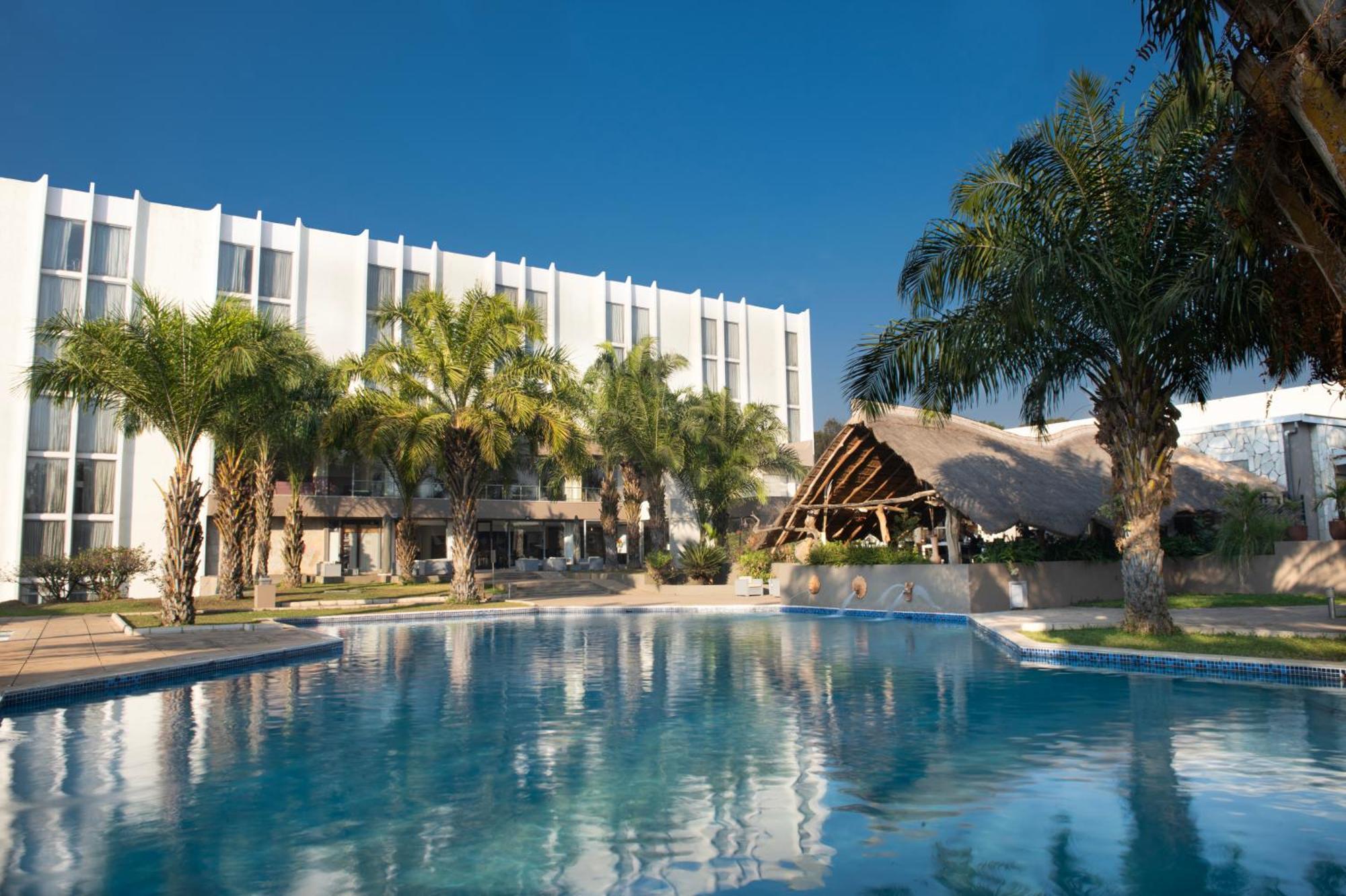 Отель Pullman Lubumbashi Grand Karavia. Экстерьер фото