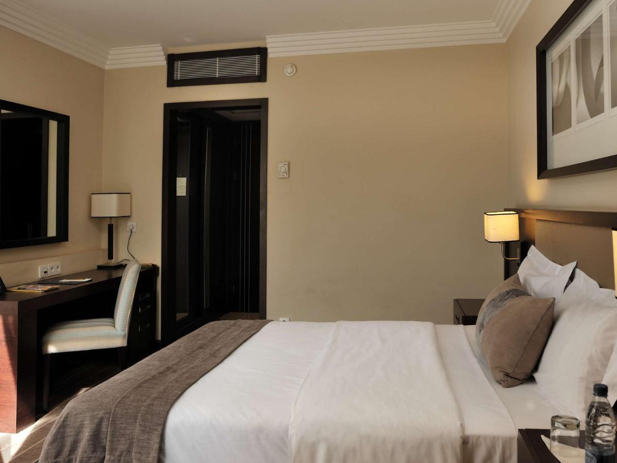 Отель Pullman Lubumbashi Grand Karavia. Экстерьер фото