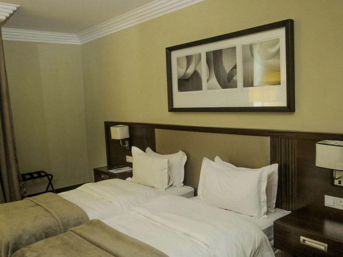 Отель Pullman Lubumbashi Grand Karavia. Экстерьер фото